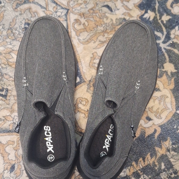 Men's Gray Slip-On Loafers - Picture 1 of 4